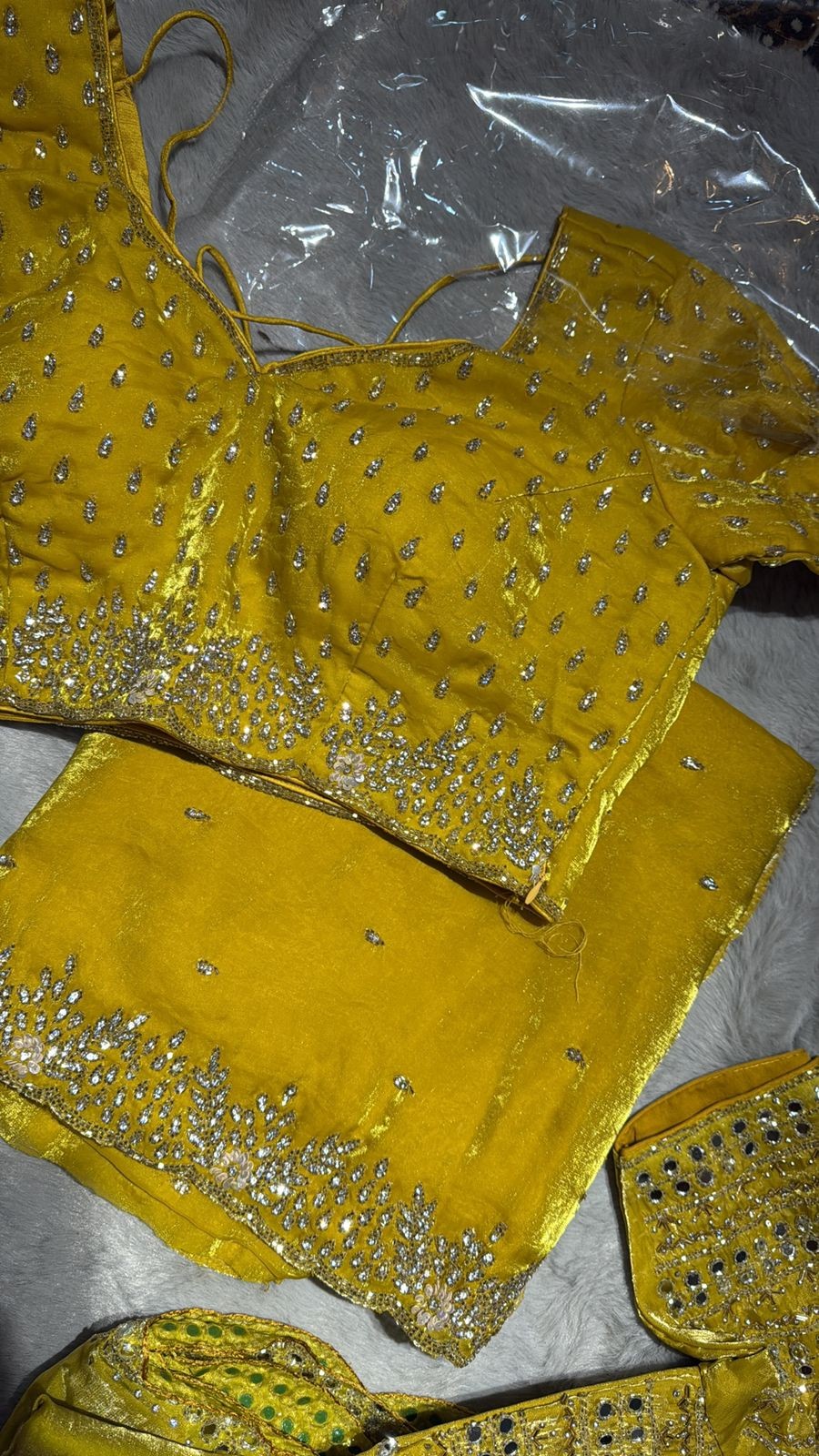 Luxurious PURE SILK YELLOW  SAREE with and Handwork PURE SILK YELLOW SAREE
